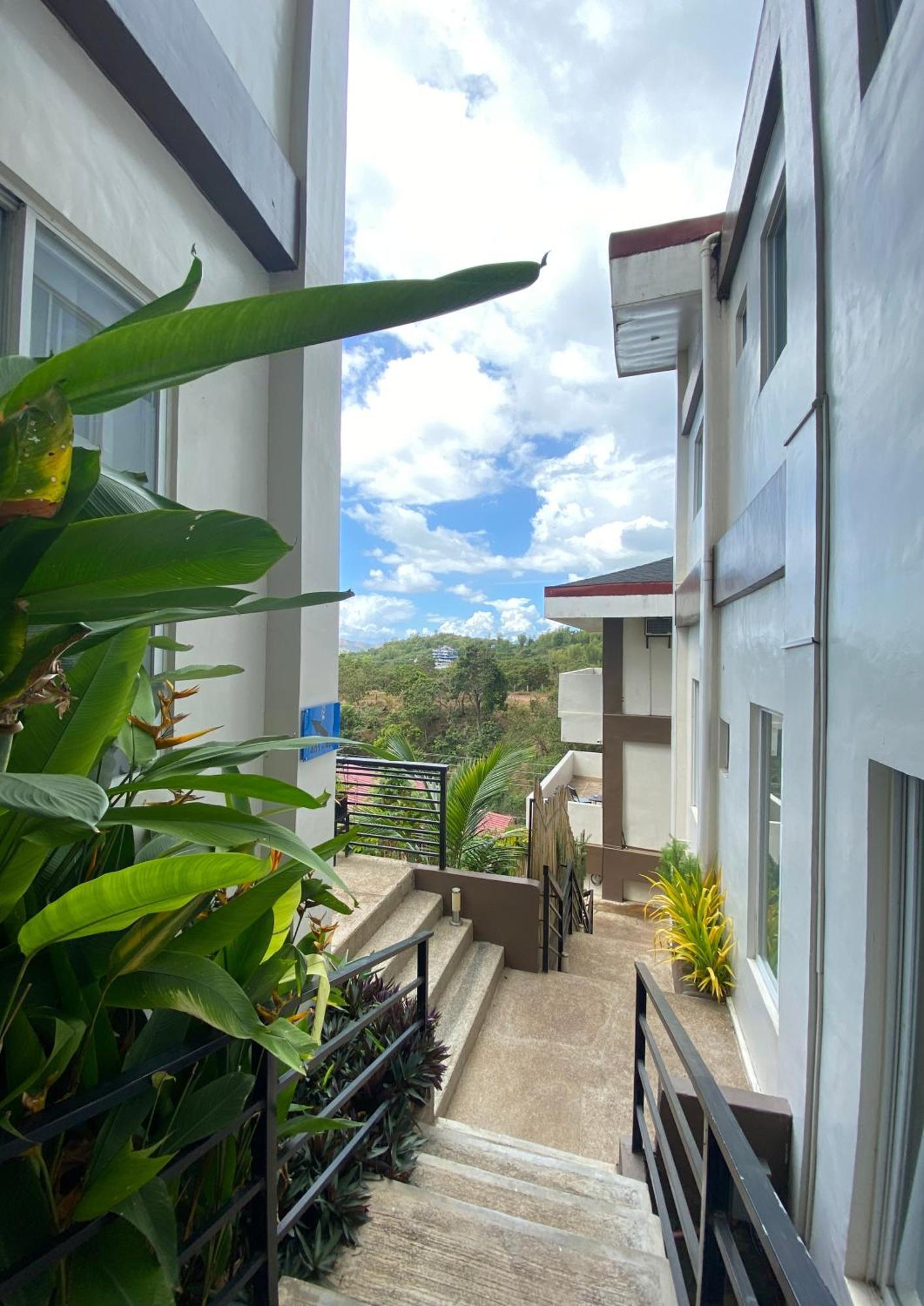Vela Terraces Hotel Coron Exterior photo